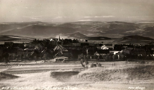 Datei:AK-Kupferberg-Blick-vom-Kupferhuebl-auf-den-Ort.jpg