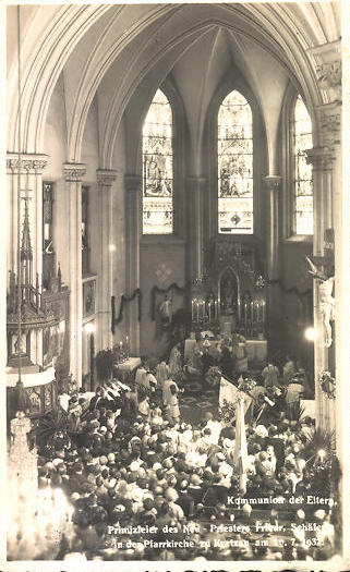 AK-Kratzau-Primizfeier-des-Neu-Priesters-Fried-Schaeafer-in-der-Pfarrkirche-1932-Kommunion-der-Eltern.jpg