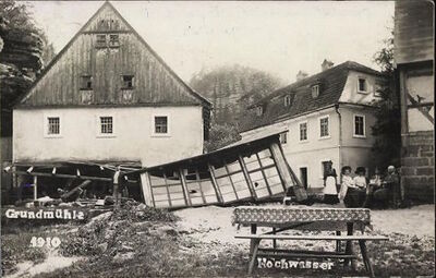 AK-Dittersbach-Hochwasser-Grundmuehle-1910.jpg
