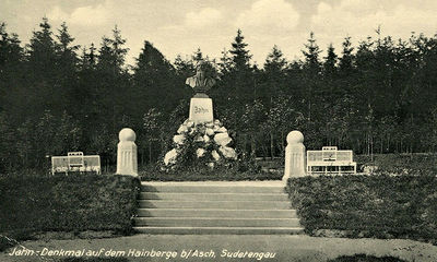 Jahndenkmal-hainberg.jpg