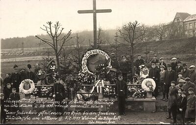 Foto-AK-Osek-Trauerfeier-zum-Gruben-Unglueck-Grube-nelson-III-1934.jpg