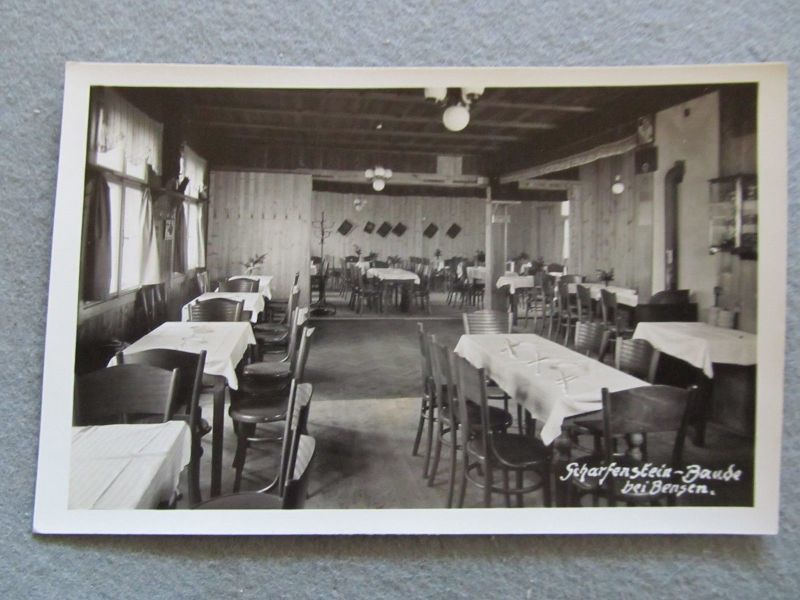 Datei:Scharfensteinbaude innen.jpg